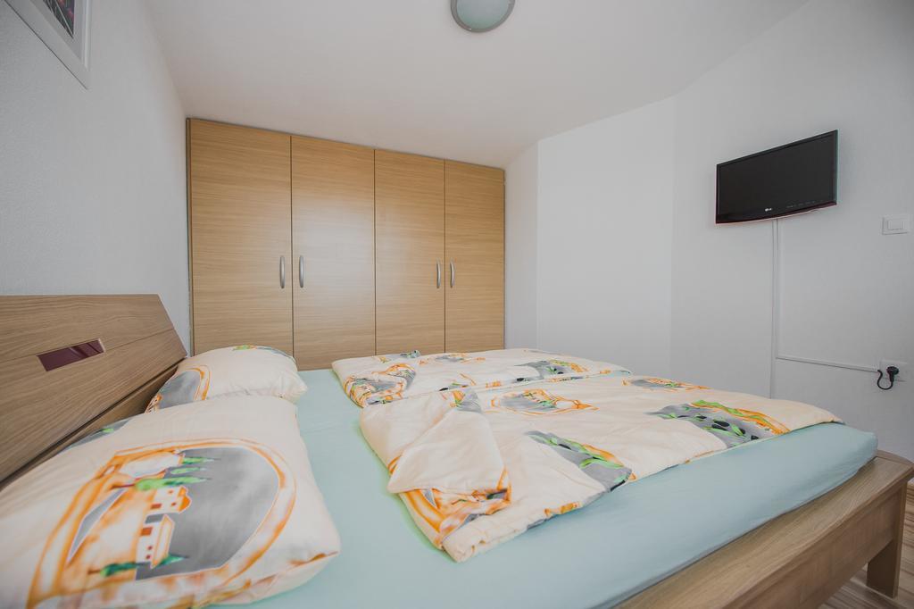 Apartments Villa Monique Rogoznica  Quarto foto